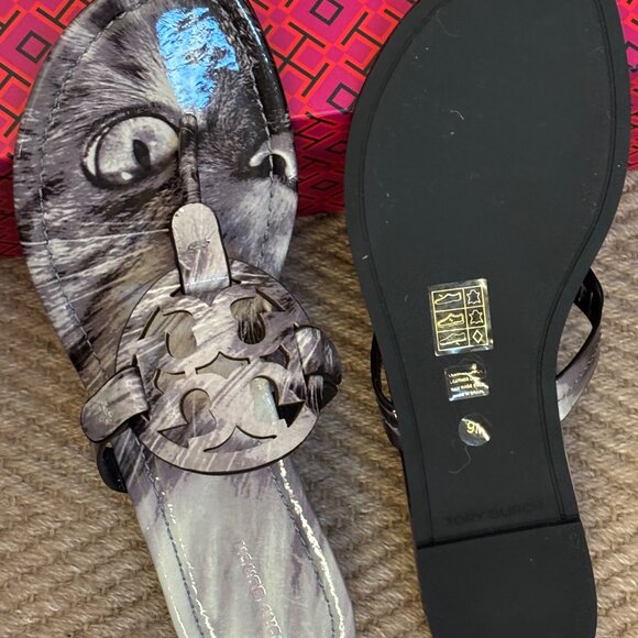 Tory Burch Miller Printed Patent Sandal Cat Portrait Grey Gray - Picture 6 of 15